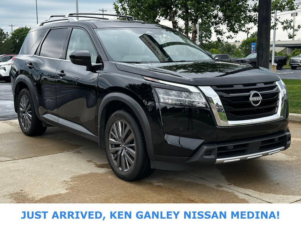 Certified 2023 Nissan Pathfinder SL w/ SL Premium Package AWD/4WD image 1