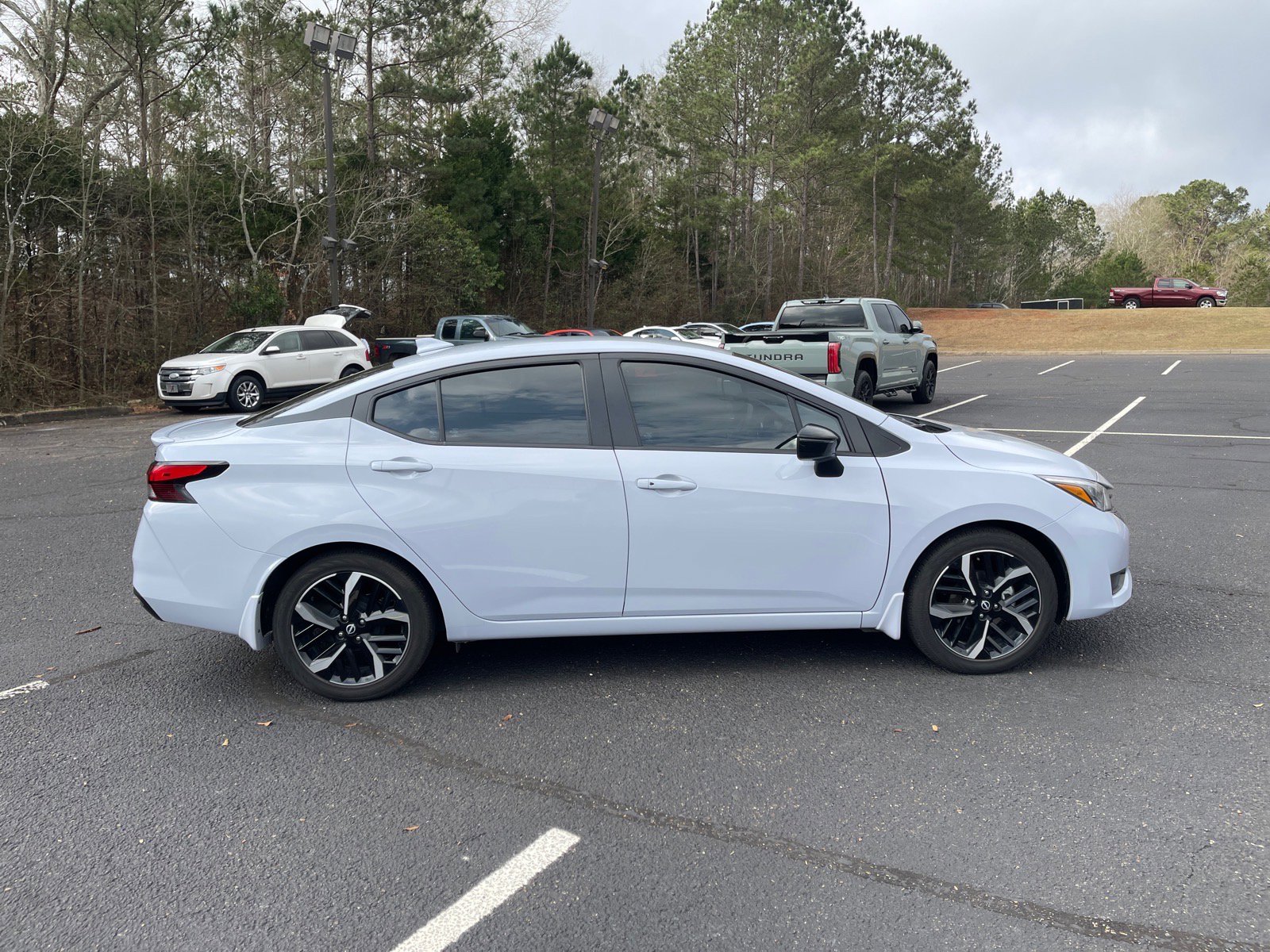 Used 2025 Nissan Versa SR w/ Trunk Package image 21