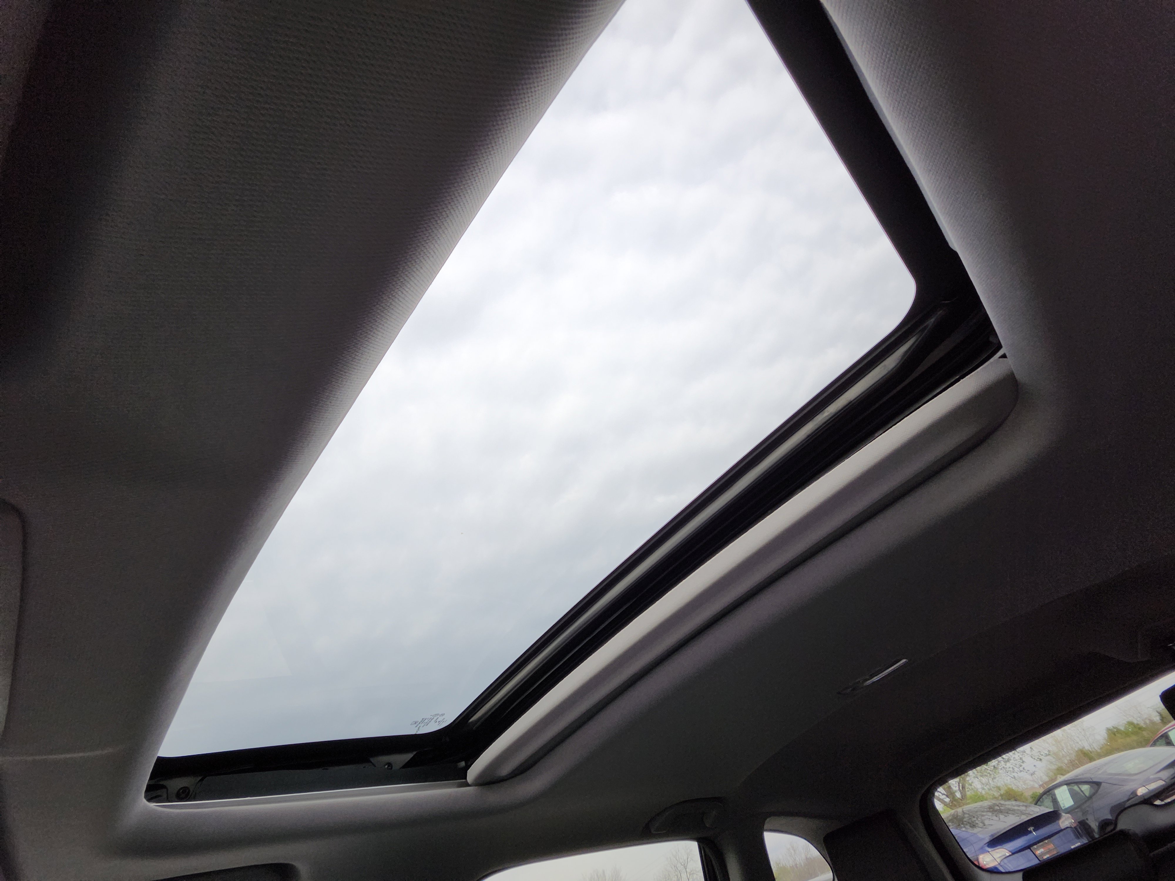 Used 2020 Honda CR-V EX-L image 2