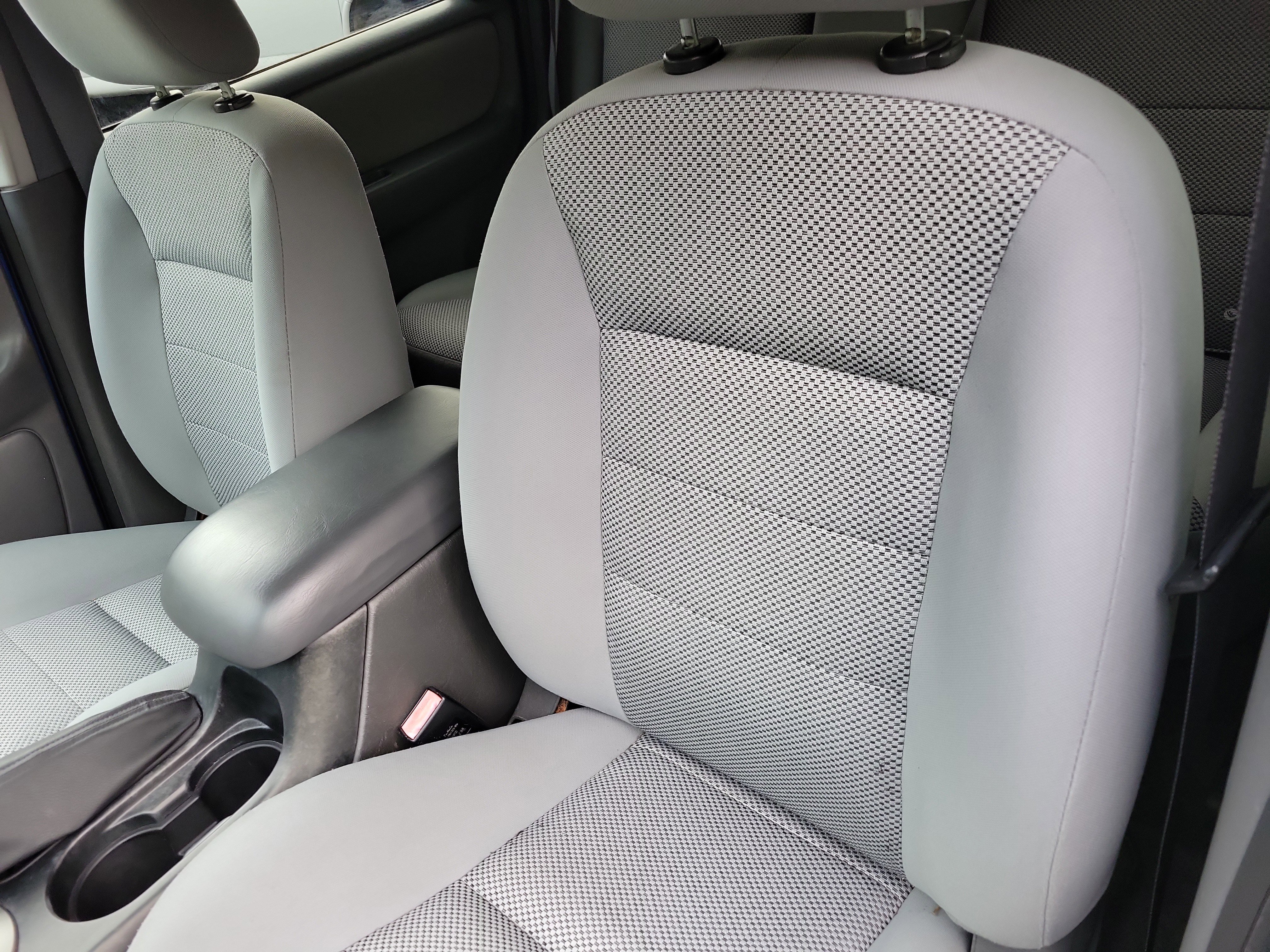 Used 2005 Ford Escape XLT AWD/4WD image 6