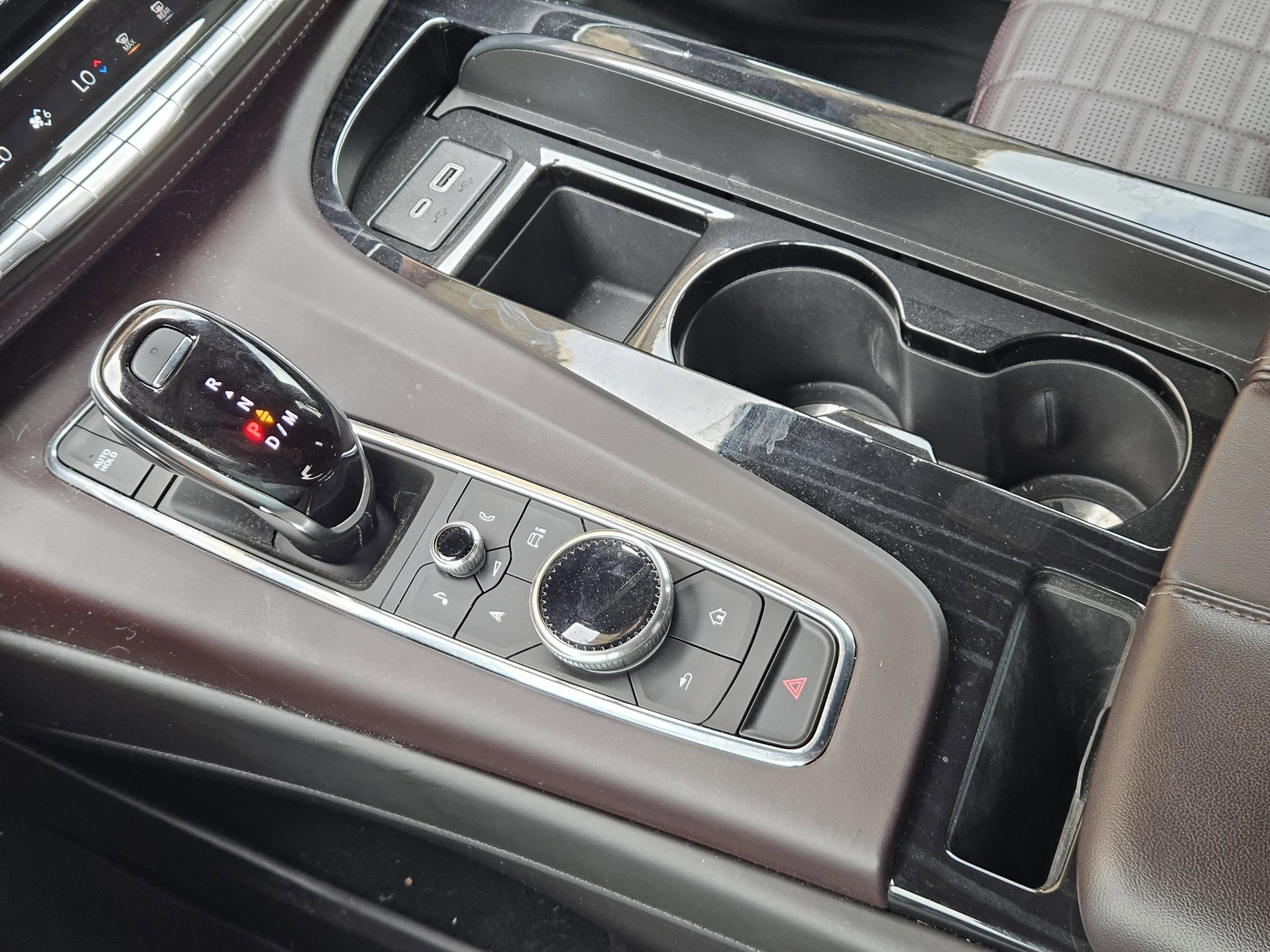 Used 2024 Cadillac Escalade V w/ LPO, ONYX Package AWD/4WD image 18