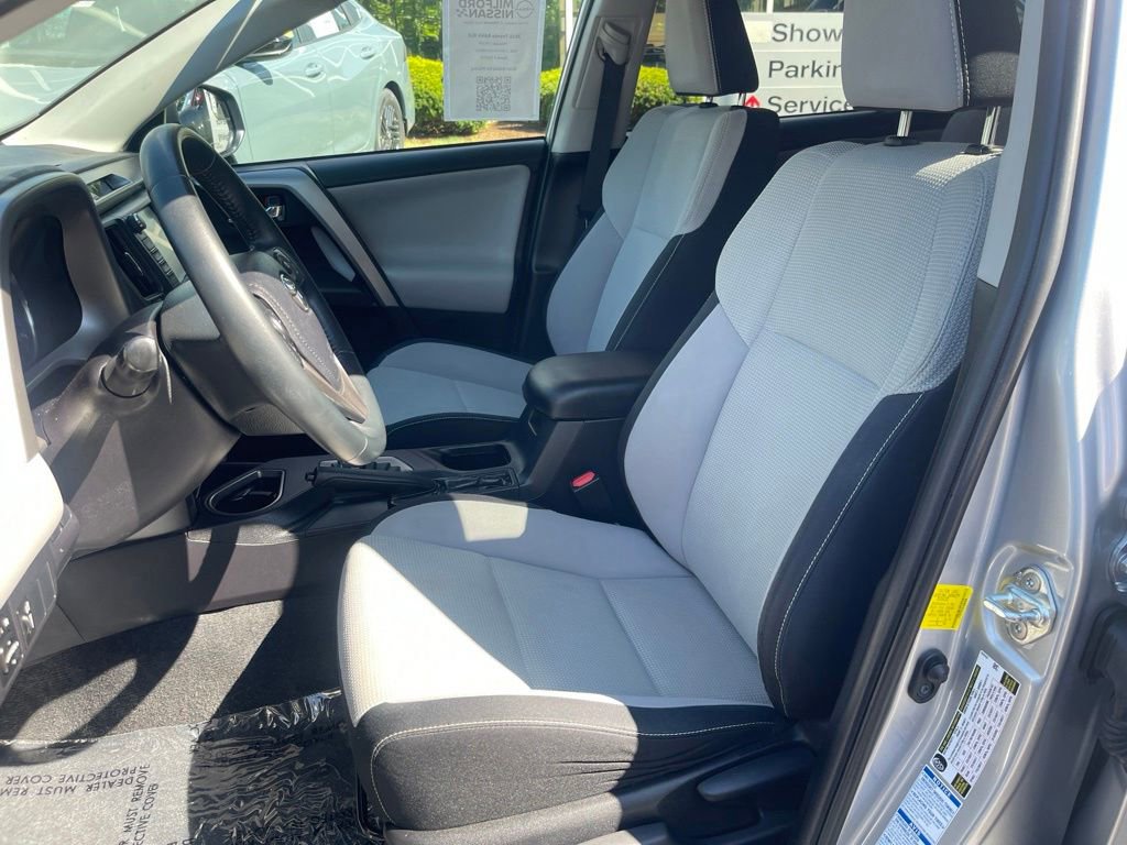 Used 2016 Toyota RAV4 XLE AWD/4WD image 16