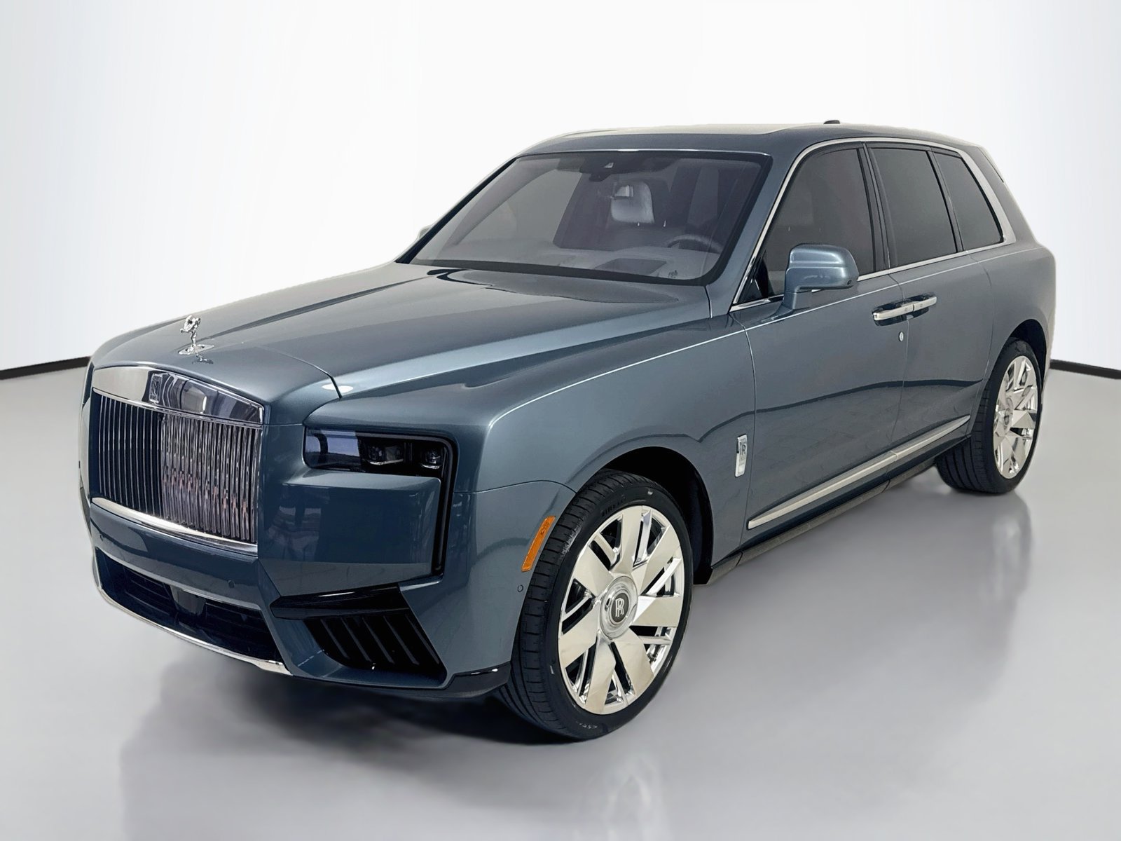 Certified 2026 Rolls-Royce Cullinan AWD/4WD image 3