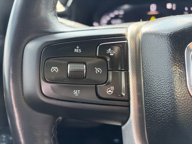 Used 2022 GMC Yukon XL Denali image 16