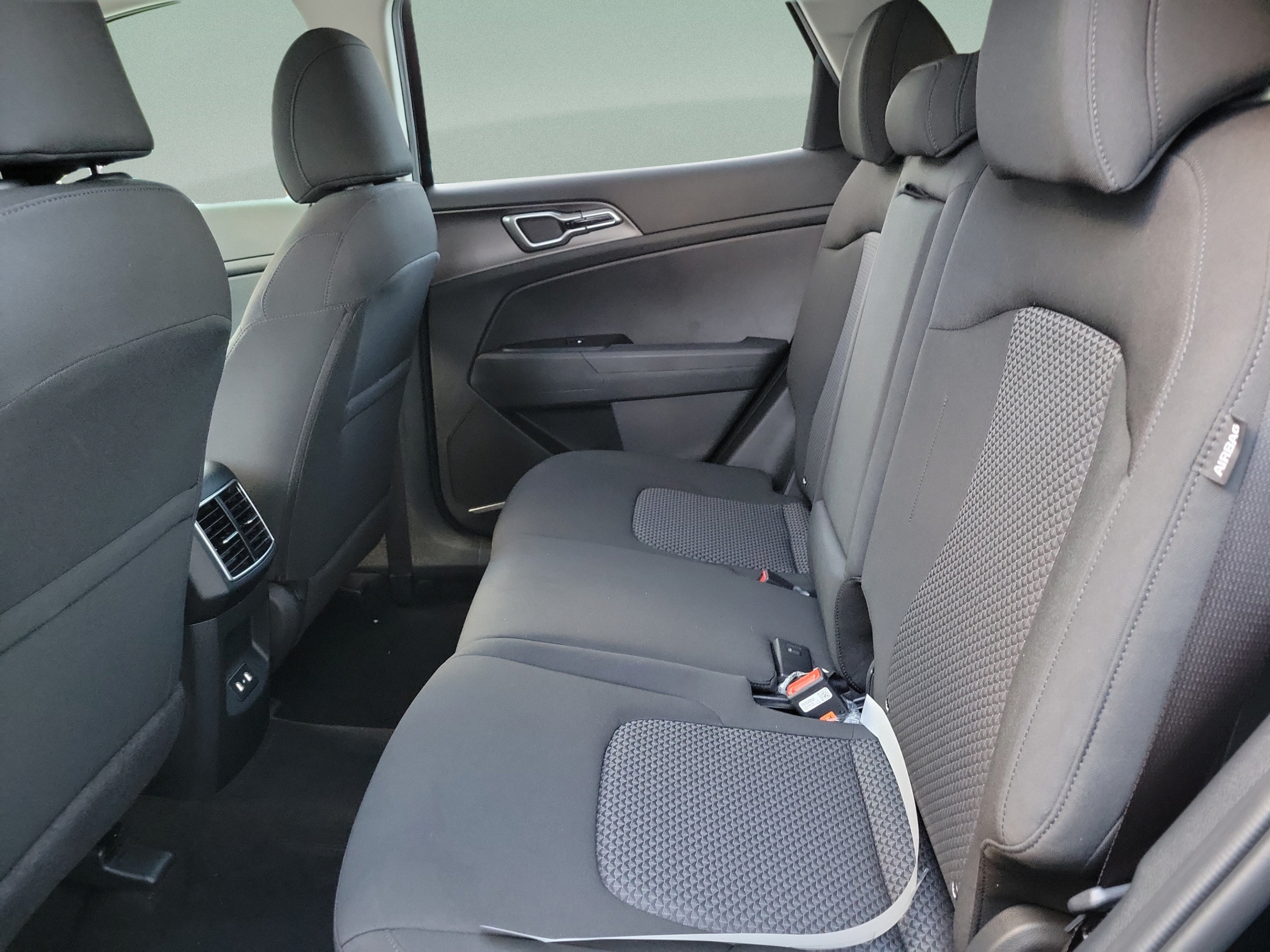 New 2027 Kia Sportage LX FWD image 9