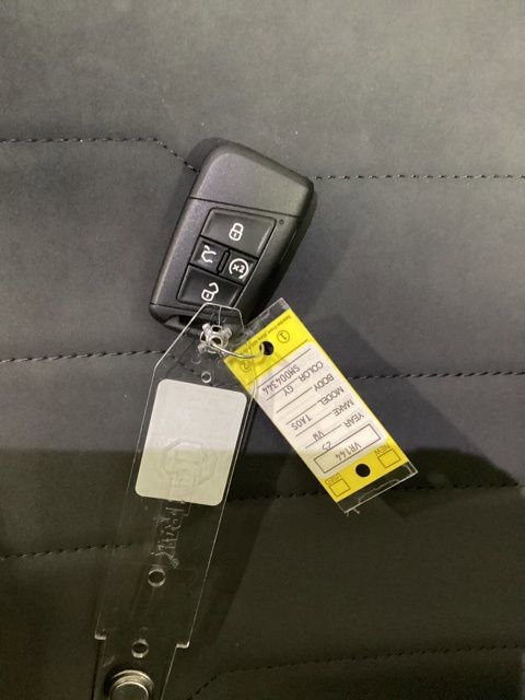 Certified 2025 Volkswagen Taos SE w/ Panoramic Sunroof Package image 23