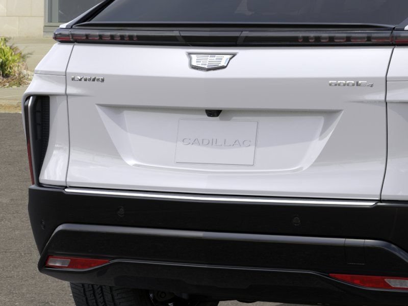 New 2025 Cadillac Lyriq Luxury w/ LPO, Floor Liner Package AWD/4WD image 14