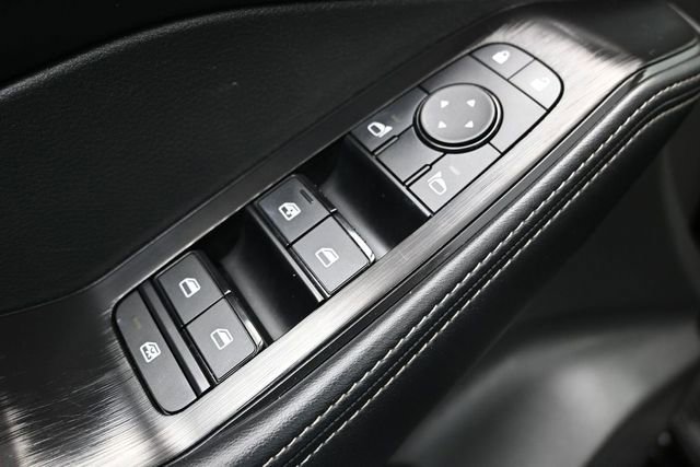 Used 2025 Nissan Rogue SV AWD/4WD image 22