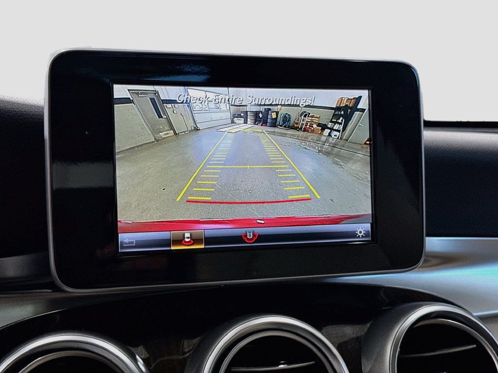 Used 2019 Mercedes-Benz GLC 300 4MATIC image 16