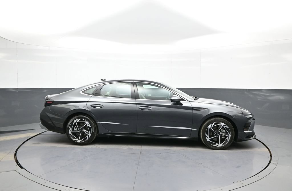 Certified 2025 Hyundai Sonata SEL FWD image 5