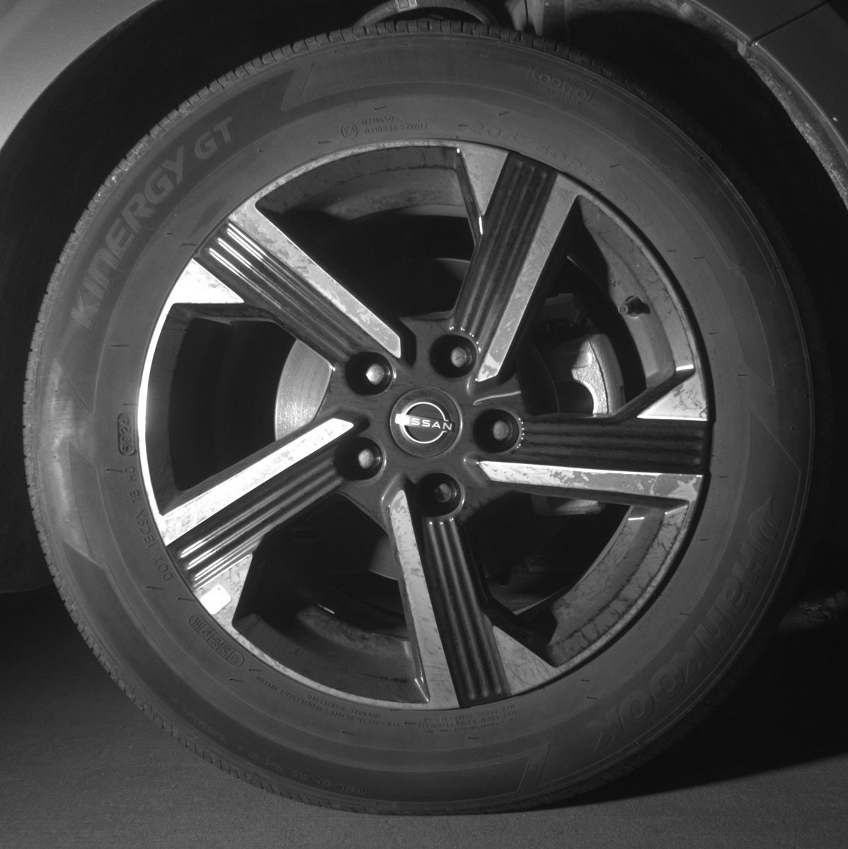 Used 2025 Nissan Sentra SV image 12