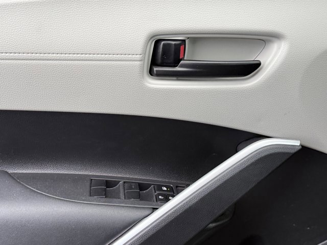 Used 2024 Toyota Corolla Cross L image 31