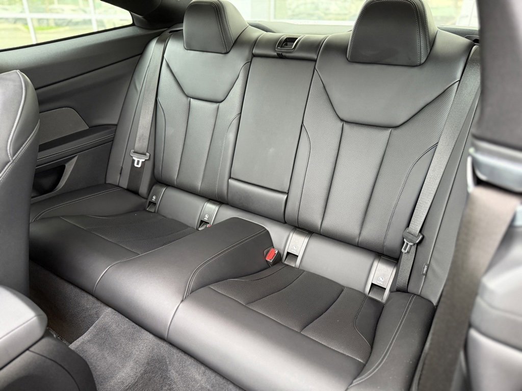 Used 2023 BMW 430i Coupe w/ M Sport Package image 12