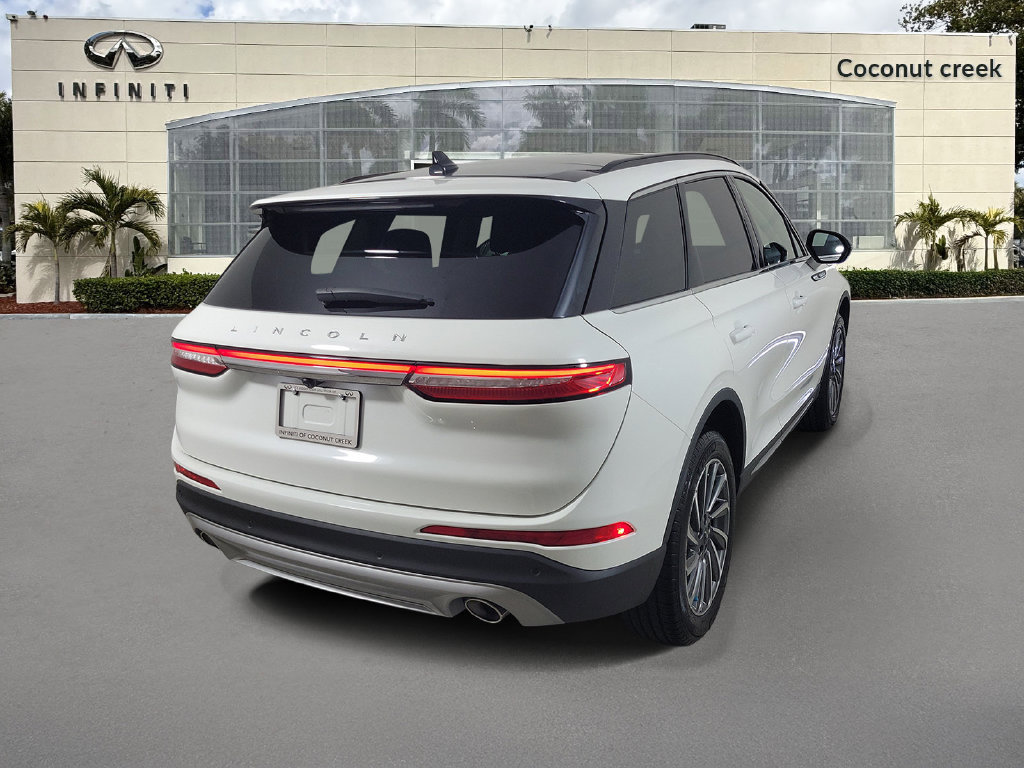 Used 2025 Lincoln Corsair Reserve FWD image 4