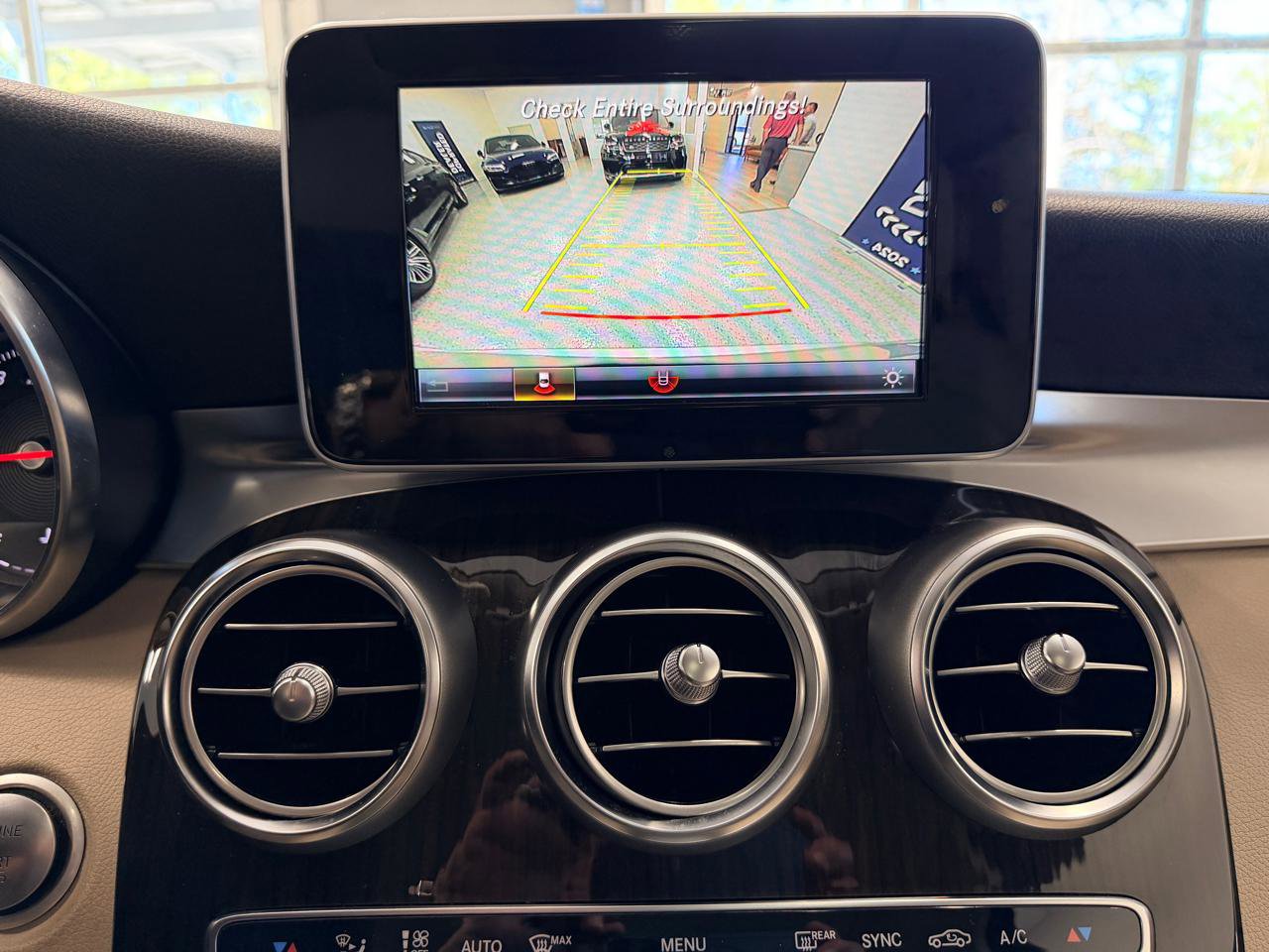 Used 2019 Mercedes-Benz GLC 300 4MATIC image 45