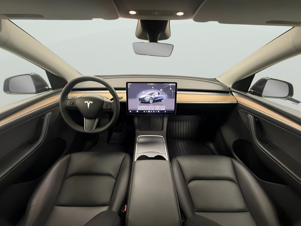 Used 2025 Tesla Model Y Long Range AWD/4WD image 15