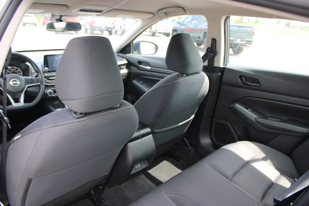 Used 2024 Nissan Altima 2.5 SV FWD image 26