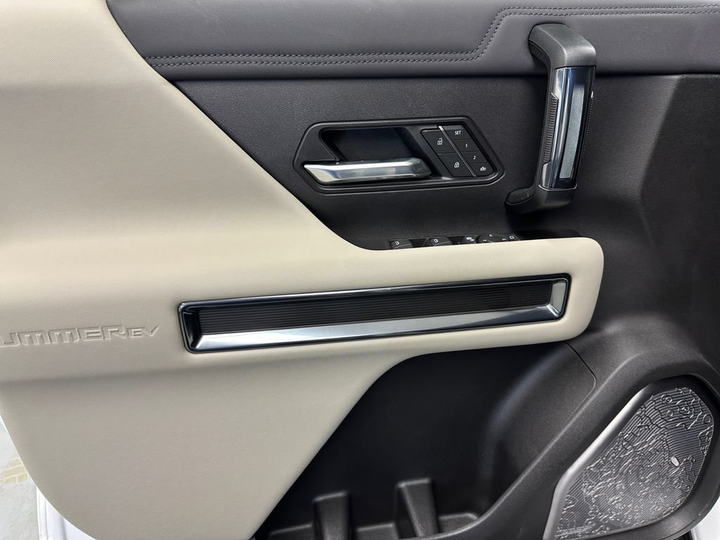 Used 2026 GMC Hummer EV SUV AWD/4WD image 16