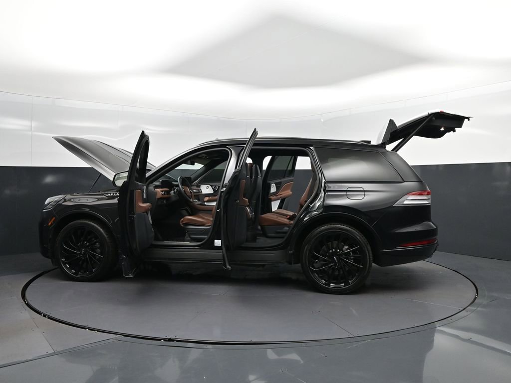 Used 2025 Lincoln Aviator Reserve w/ Equipment Group 201A image 48