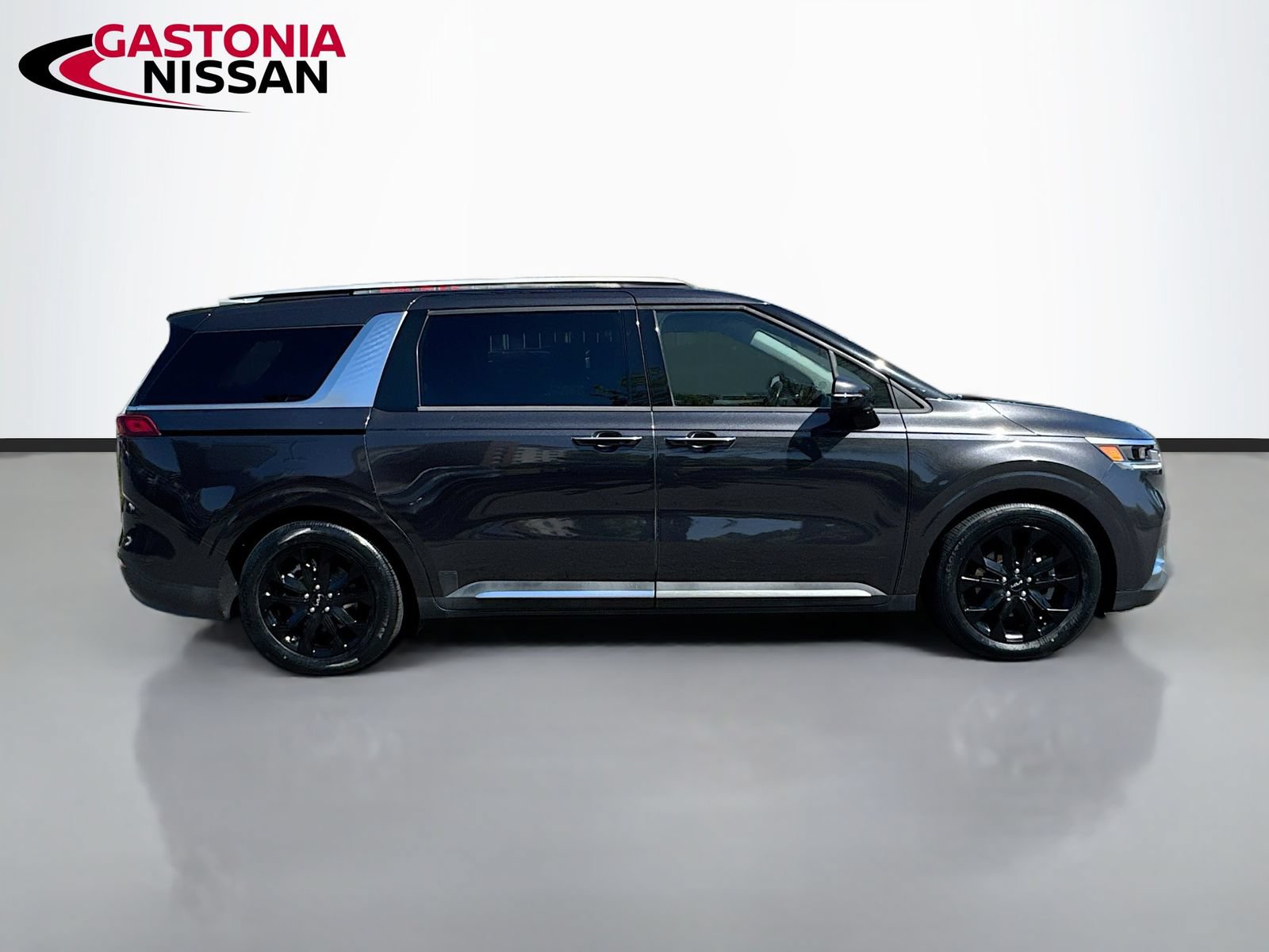 Used 2022 Kia Carnival SX FWD image 10