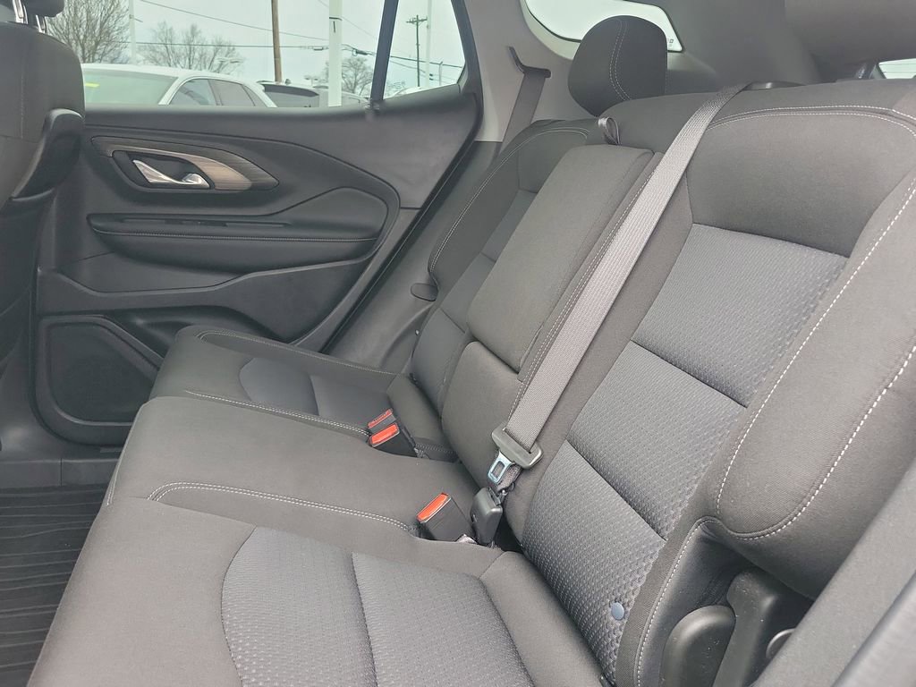Used 2024 GMC Terrain SLE image 12