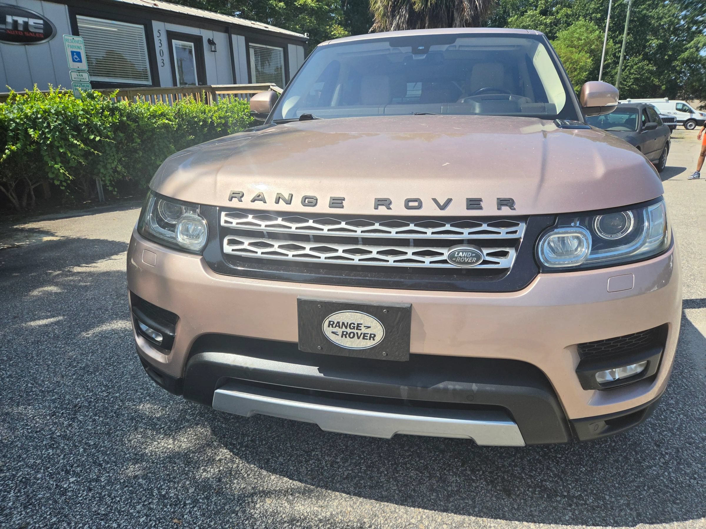 Used 2016 Land Rover Range Rover Sport HSE AWD/4WD image 4