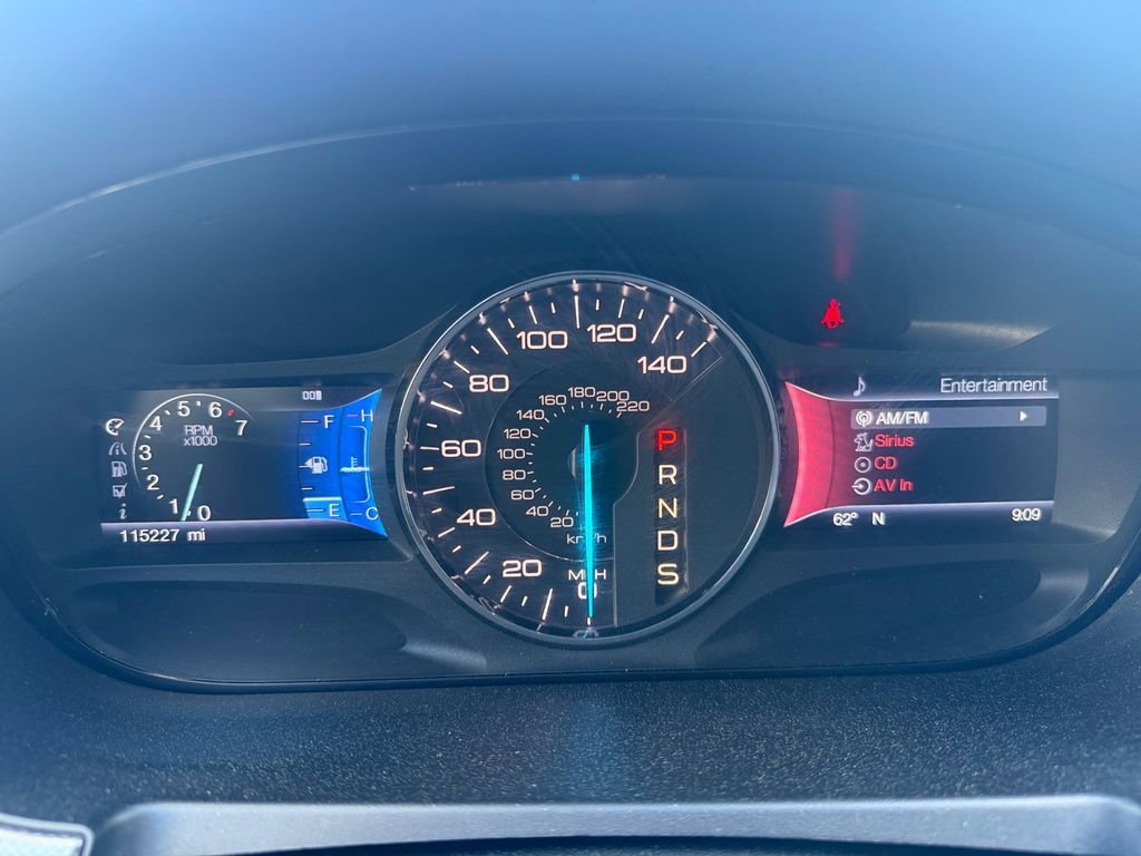 Used 2013 Ford Edge SEL FWD image 18