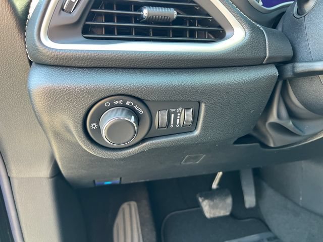 New 2027 Chrysler Pacifica Select w/ Family Tech Group FWD image 13