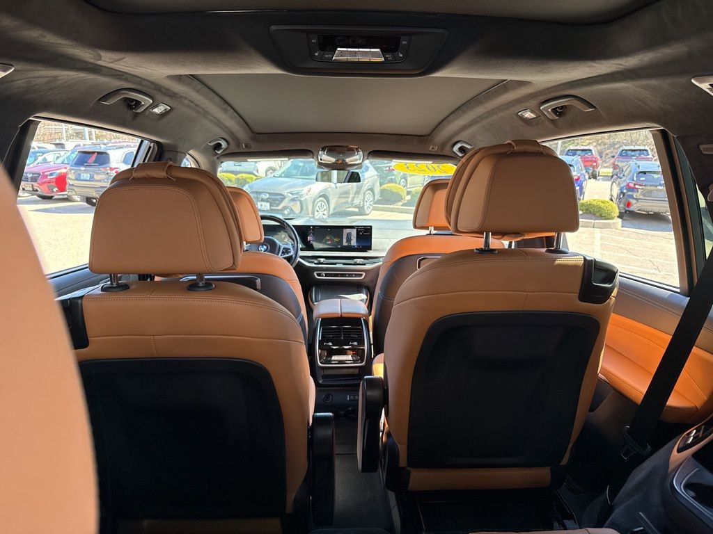 Used 2023 BMW X7 xDrive40i w/ M Sport Package image 22