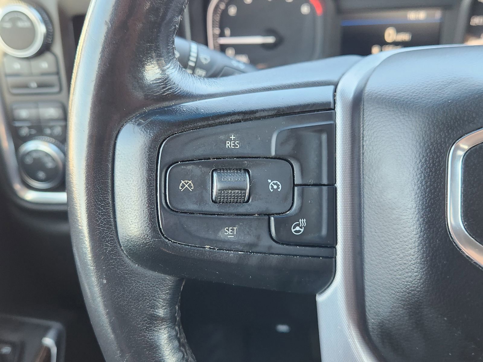 Used 2022 GMC Sierra 2500 SLE w/ SLE Convenience Package image 32