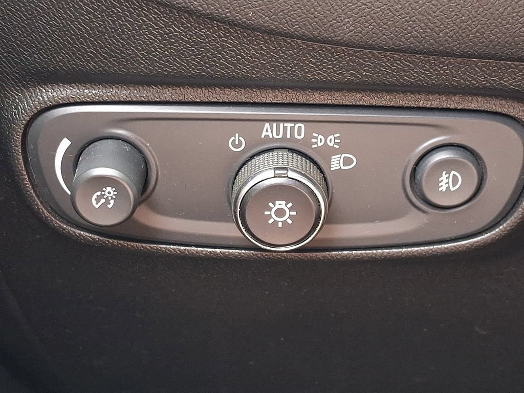 Used 2020 Chevrolet Equinox Premier AWD/4WD image 27