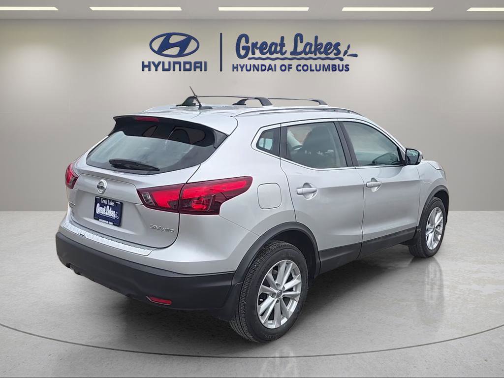 Used 2017 Nissan Rogue Sport SV AWD/4WD image 5