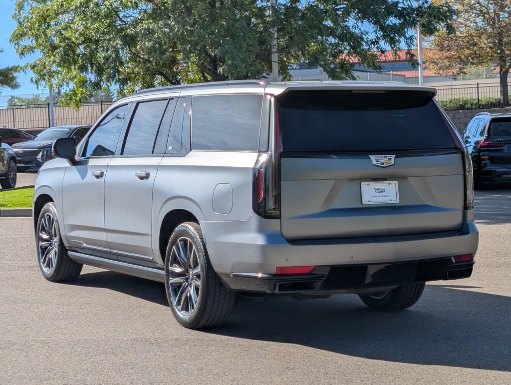 Used 2022 Cadillac Escalade ESV Sport w/ Touring Package AWD/4WD image 3