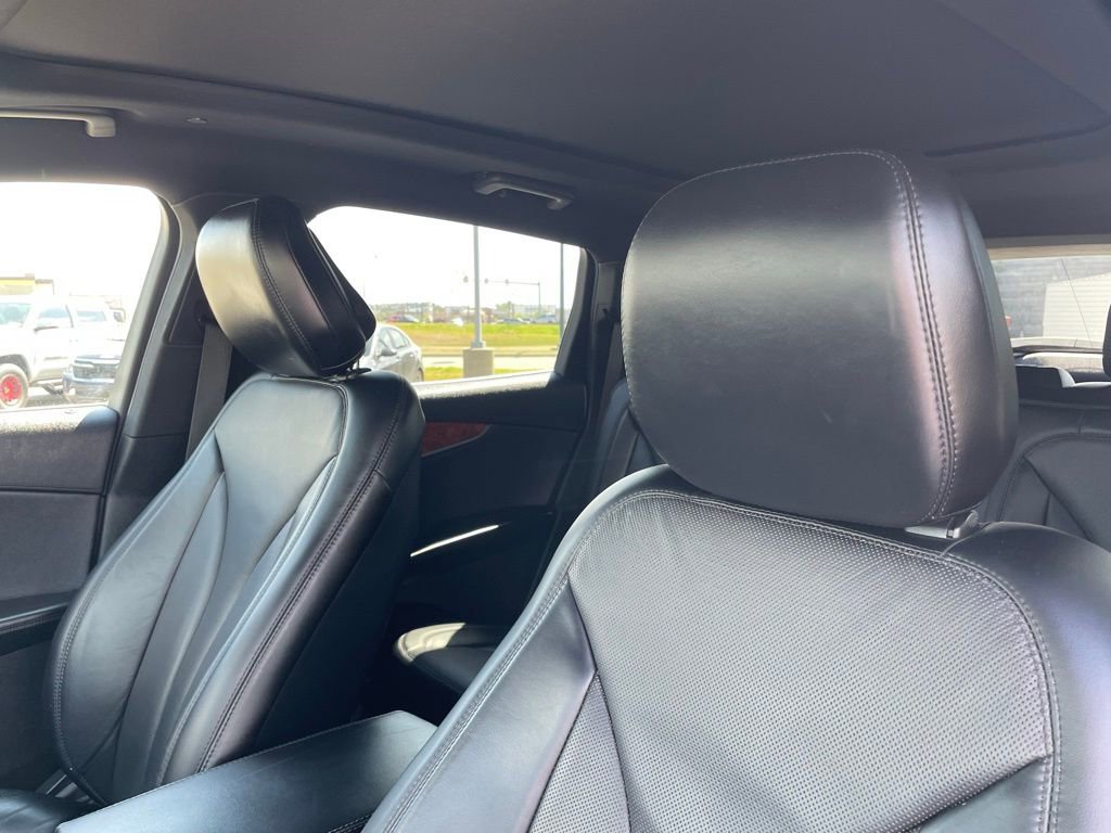 Used 2020 Lincoln Nautilus Reserve w/ Cargo Utility Package image 24