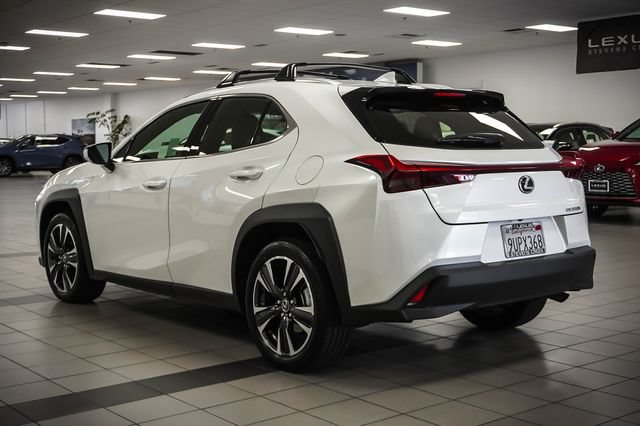 Certified 2025 Lexus UX 300h FWD w/ Accessory Package (Z2) image 8
