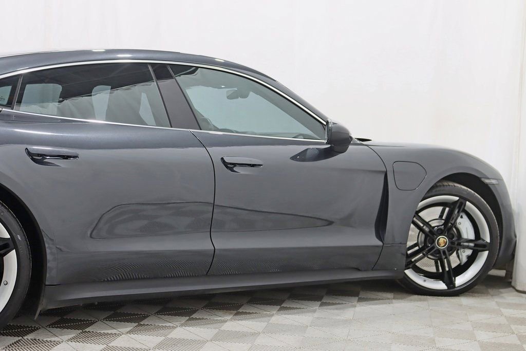 Used 2022 Porsche Taycan 4S image 11