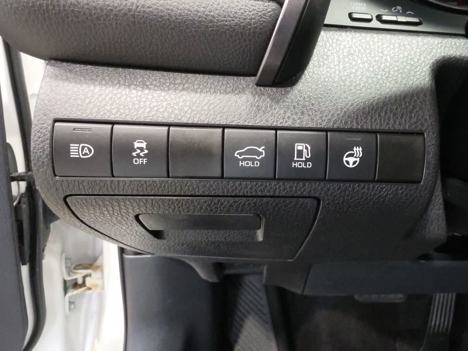 Used 2021 Toyota Camry XSE FWD image 19