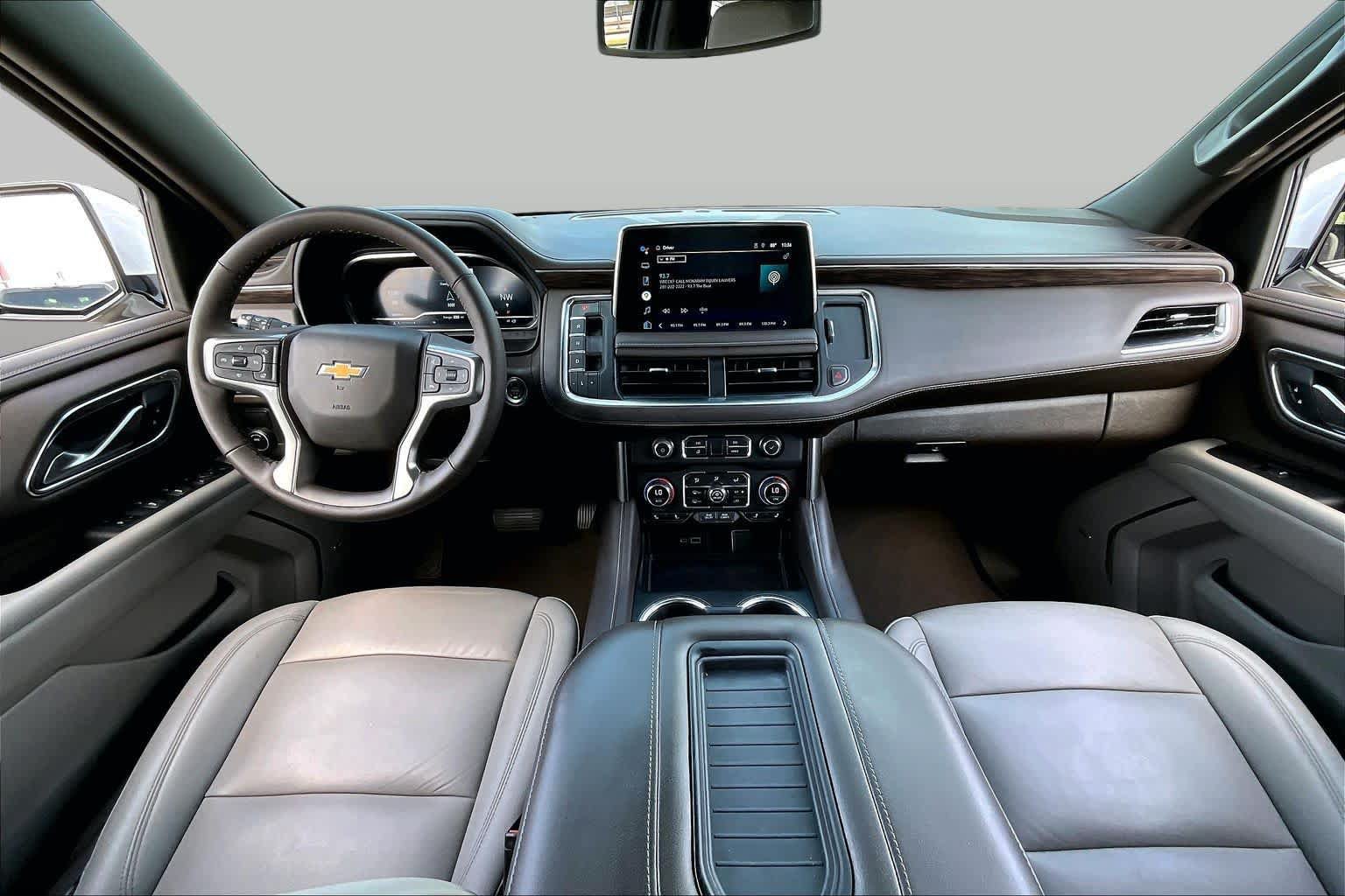 Used 2022 Chevrolet Tahoe LT w/ Luxury Package RWD image 16