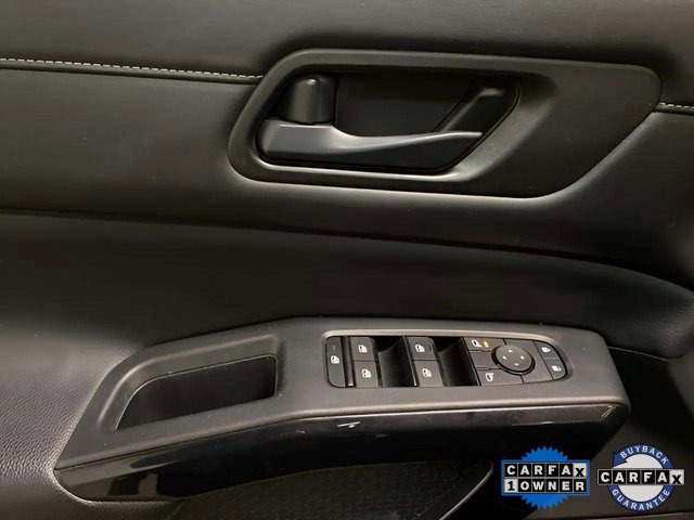 Used 2024 Nissan Pathfinder S image 31