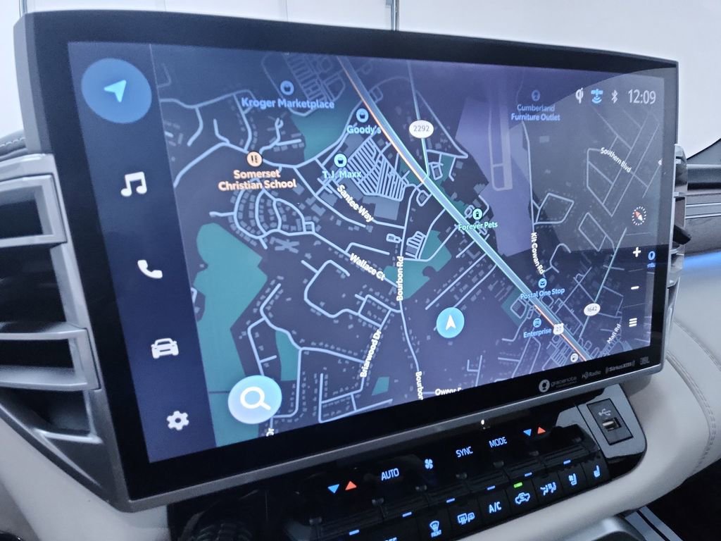 Used 2024 Toyota Tundra Capstone AWD/4WD image 18