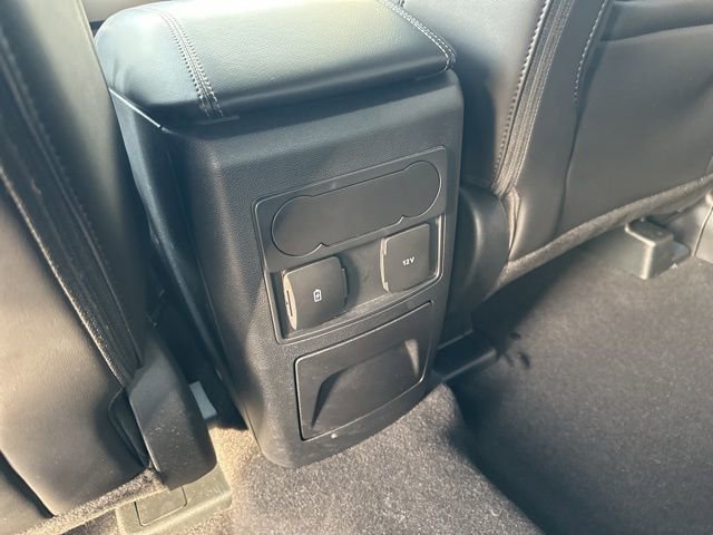 Used 2024 Ford Explorer XLT w/ Equipment Group 202A image 13