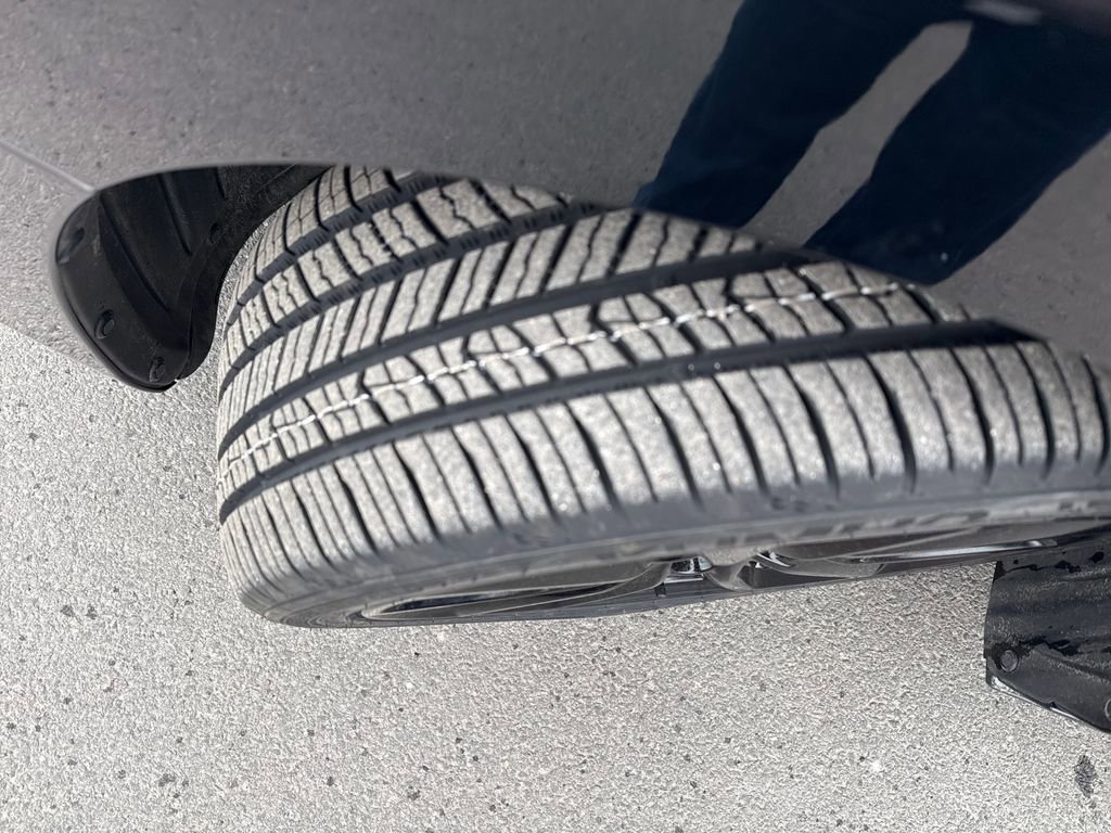 Used 2024 MAZDA MAZDA3 s image 28