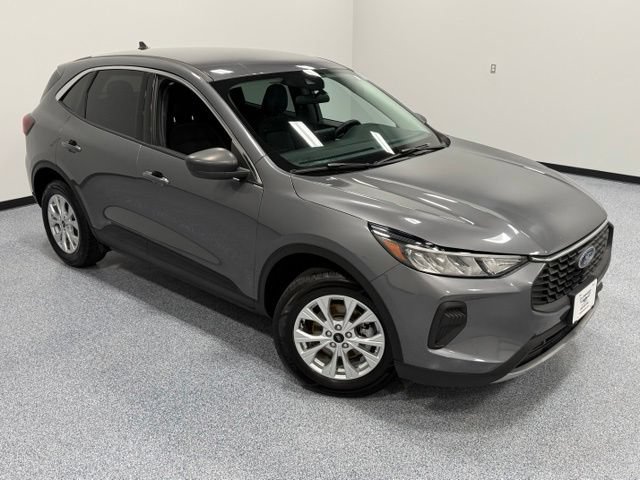 Certified 2024 Ford Escape Active AWD/4WD image 37