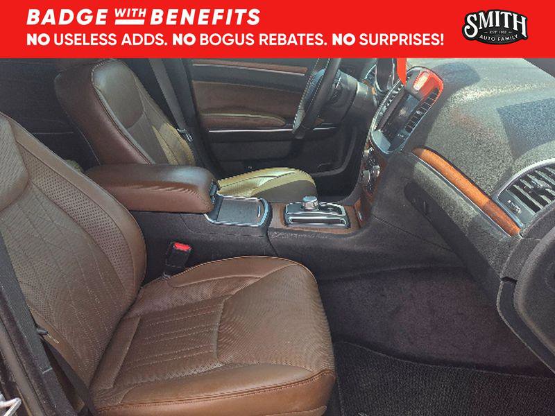 Used 2018 Chrysler 300 C w/ Safetytec Plus Group RWD image 12