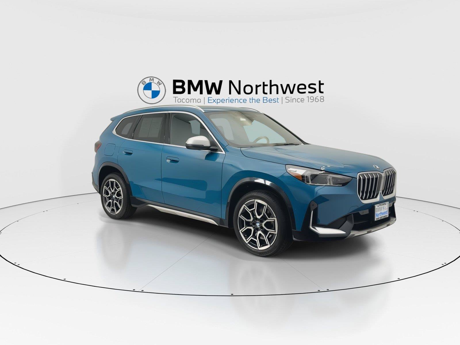 Used 2024 BMW X1 xDrive28i w/ Convenience Package AWD/4WD image 4