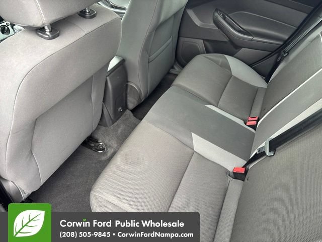 Used 2012 Ford Focus SE FWD image 25