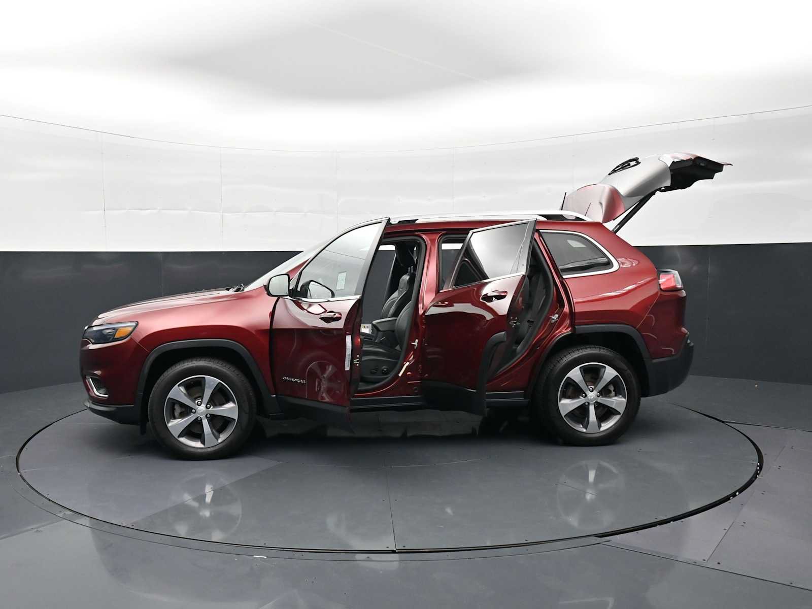 Used 2020 Jeep Cherokee Limited AWD/4WD image 36