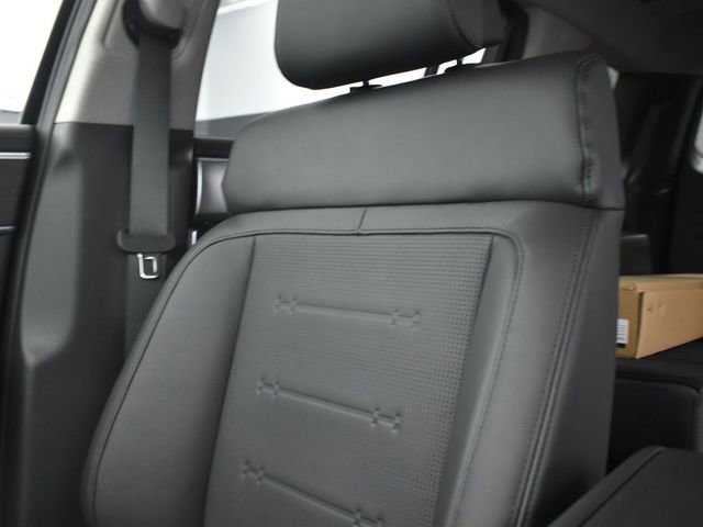 Used 2025 Hyundai Santa Fe Limited FWD image 11
