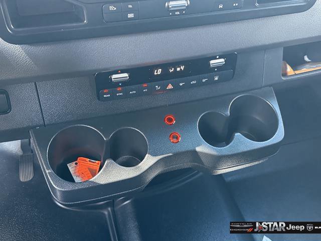 Used 2024 Mercedes-Benz Sprinter 2500 image 34