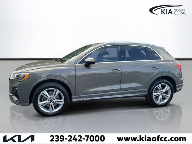 Used 2022 Audi Q3 2.0T Premium w/ Convenience Package AWD/4WD image 4